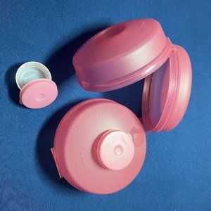 Two Tupperware Round Sandwich Bagel Keepers w/ Smidgets for Mayo/Cream Cheese